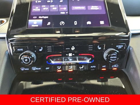 Used 2025 Jeep Grand Cherokee L Altitude AWD/4WD image 23
