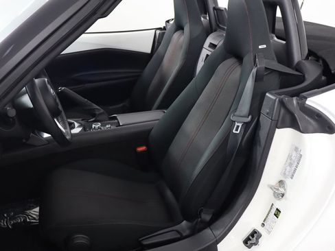 Used 2019 MAZDA MX-5 Miata Club w/ I-ACTIVSENSE Club Package RWD image 19