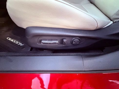 Used 2025 Honda Accord Touring image 18