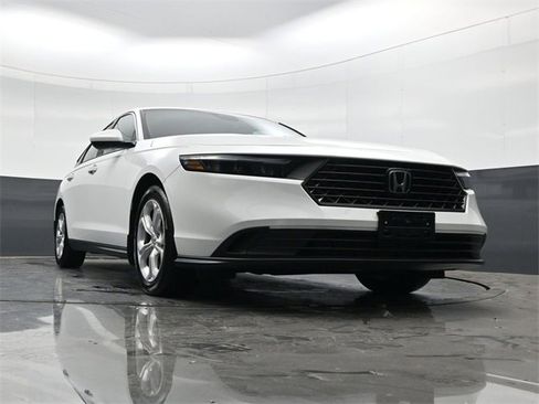 Used 2023 Honda Accord LX image 29