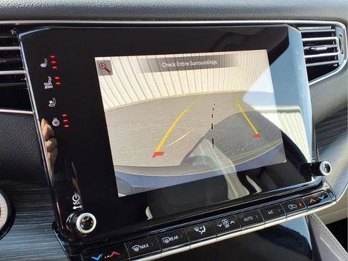 Used 2024 Jeep Wagoneer Series II w/ Flexible Seating Group image 13