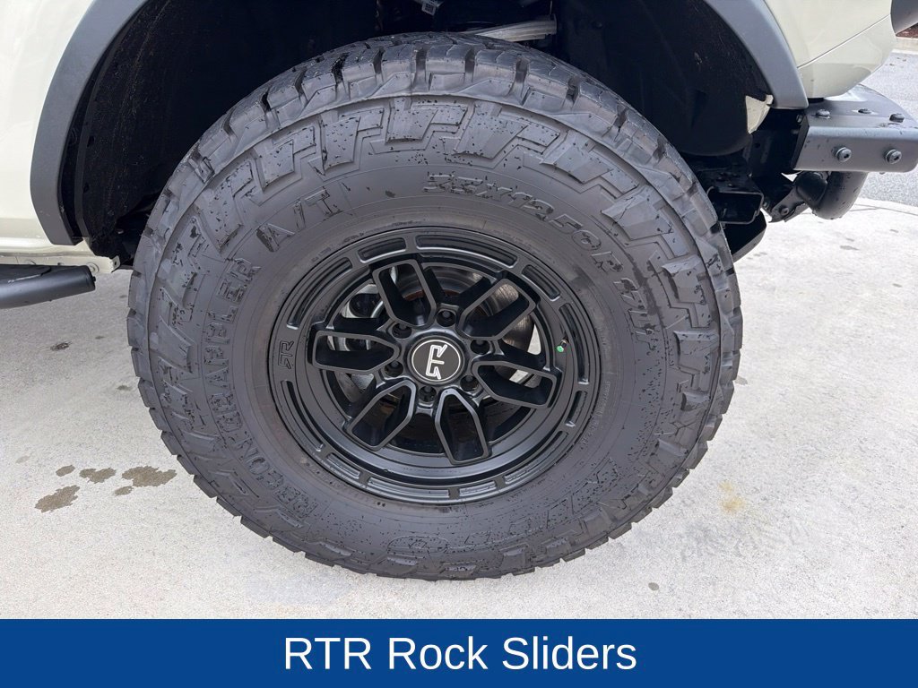 Used 2025 Ford Bronco Big Bend w/ Black Diamond Package AWD/4WD image 11