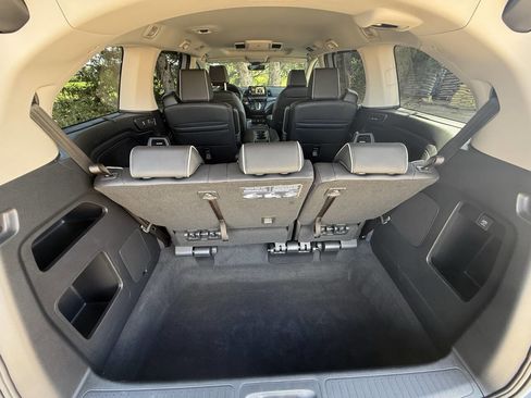 Used 2025 Honda Odyssey Elite image 31