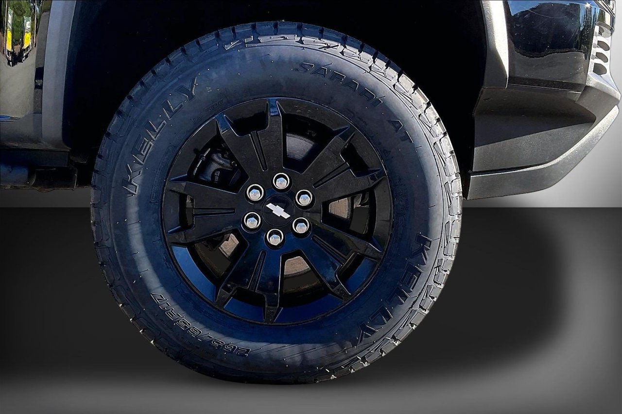 Used 2022 Chevrolet Colorado ZR2 w/ ZR2 Midnight Special Edition AWD/4WD image 32