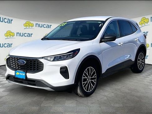 Used 2023 Ford Escape Active AWD/4WD image 3