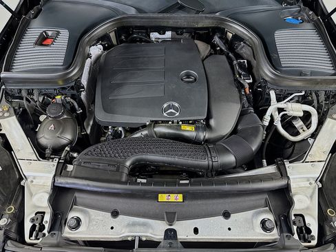 Certified 2022 Mercedes-Benz GLC 300 image 11