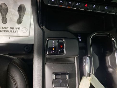 Used 2023 GMC Sierra 1500 AT4 w/ AT4 Premium Package AWD/4WD image 19