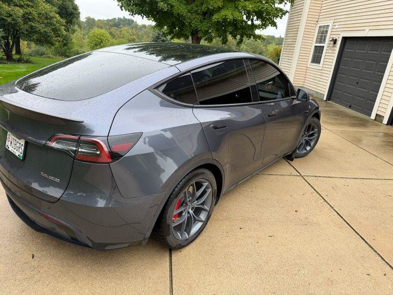 Used 2023 Tesla Model Y Performance AWD/4WD image 3
