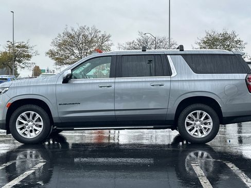 Certified 2023 Chevrolet Suburban Premier image 6