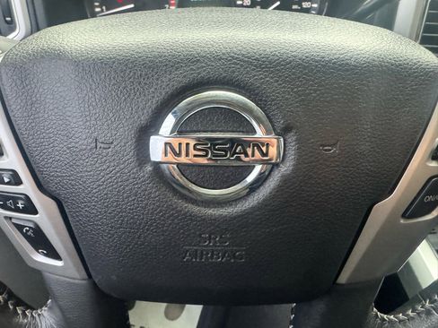 Used 2016 Nissan Titan S image 19