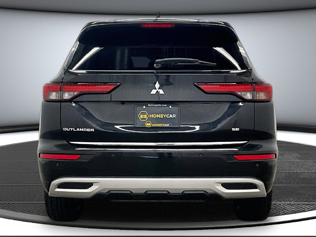 Used 2023 Mitsubishi Outlander SE AWD/4WD image 5
