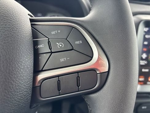 Used 2022 Jeep Renegade Latitude image 28