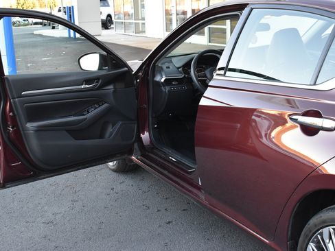 Used 2024 Nissan Altima 2.5 SL image 13