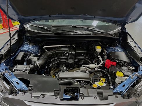 Used 2025 Subaru Forester Limited image 32