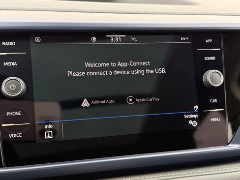 Used 2024 Volkswagen Taos SE image 10