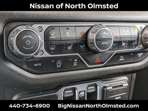 Used 2024 Jeep Wrangler Unlimited Sport AWD/4WD image 19