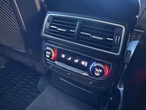 Used 2017 Audi Q7 3.0T Premium Plus image 38