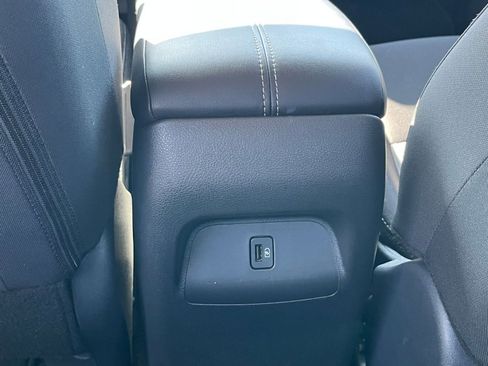 Used 2025 Nissan Sentra SV image 22