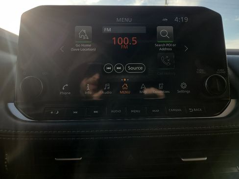 Used 2023 Nissan Rogue SL w/ SL Premium Package image 22