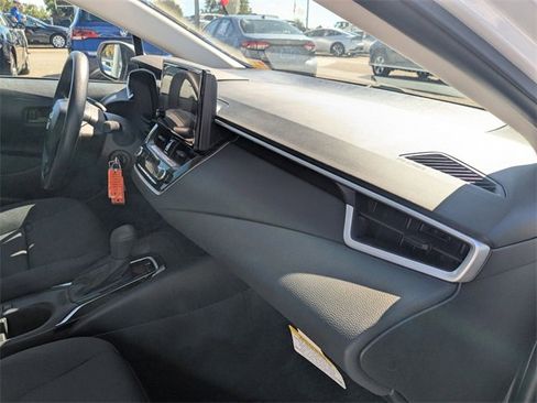 Certified 2025 Toyota Corolla LE image 32