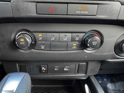 Used 2023 Nissan Frontier SV w/ Technology Package AWD/4WD image 33