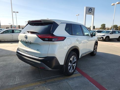 Used 2023 Nissan Rogue SV image 7