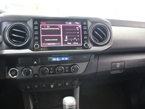 Used 2021 Toyota Tacoma TRD Off-Road w/ Technology Package AWD/4WD image 38