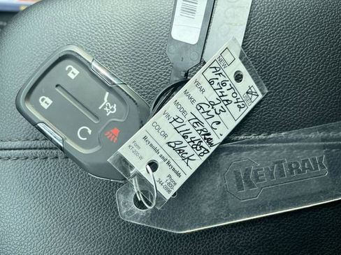 Certified 2023 GMC Terrain SLE w/ Driver Convenience Package image 34