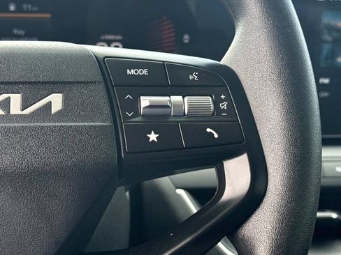 Used 2025 Kia K4 FWD image 27