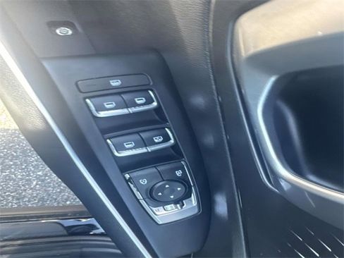 Used 2022 Kia Sorento LX image 17