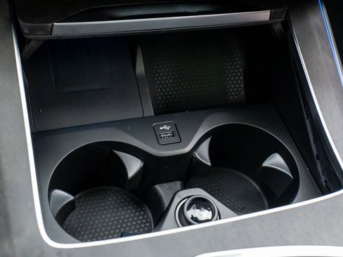 New 2026 BMW X5 xDrive50e w/ Executive Package image 25