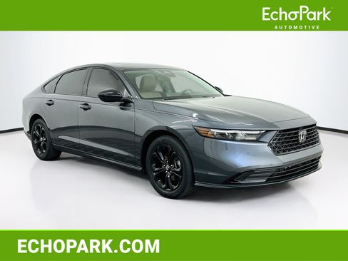 Used 2025 Honda Accord SE image 1