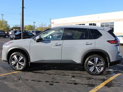 Used 2025 Nissan Rogue SL w/ SL Premium Package image 7