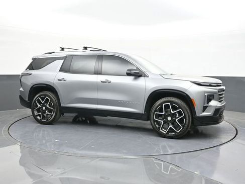 New 2025 Chevrolet Traverse High Country image 18