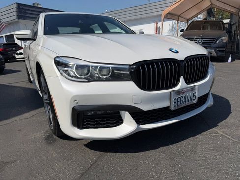 Used 2018 BMW 740i RWD image 11
