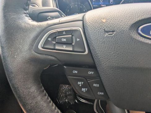 Used 2017 Ford Focus Titanium FWD image 14
