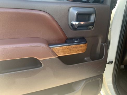 Used 2015 Chevrolet Silverado 1500 High Country w/ High Country Premium Package image 45