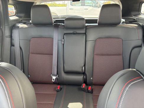 New 2025 Nissan Kicks SR AWD/4WD image 17