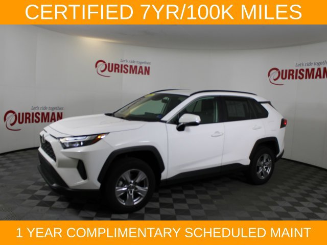 Used 2025 Toyota RAV4 XLE FWD image 3