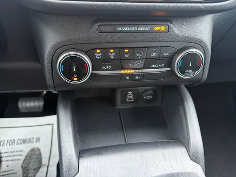 Used 2025 Ford Escape ST-Line image 17