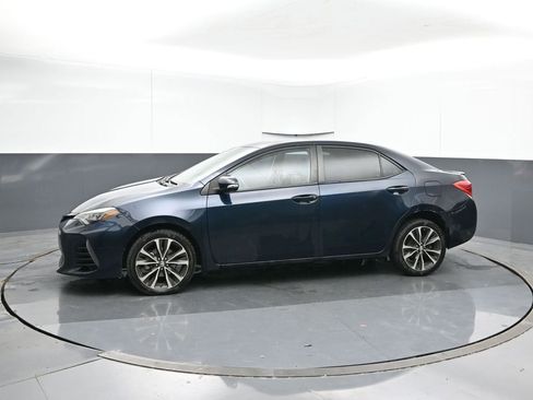 Used 2017 Toyota Corolla XSE image 2