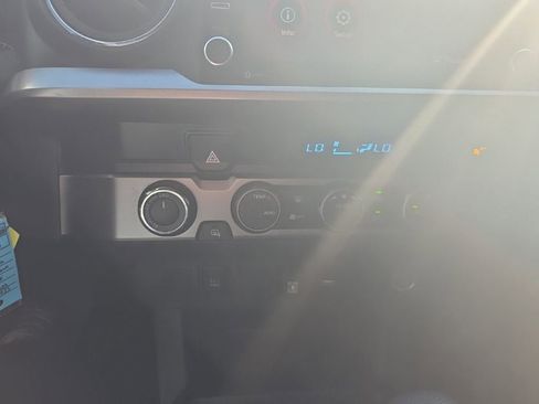 Used 2022 Toyota Tacoma SR5 image 15