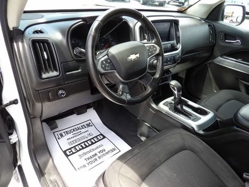 Used 2022 Chevrolet Colorado LT w/ Fleet Safety Package RWD image 16