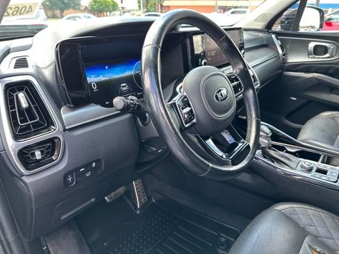 Used 2021 Kia Sorento SX image 14
