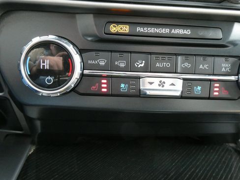 Used 2022 Ford F450 Platinum w/ FX4 Off-Road Package image 35