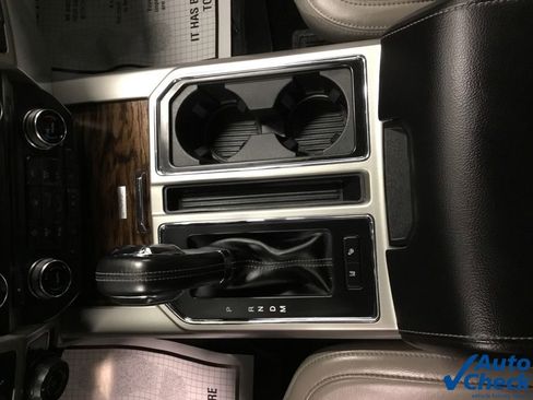 Used 2018 Ford F150 Lariat w/ Equipment Group 502A Luxury image 59