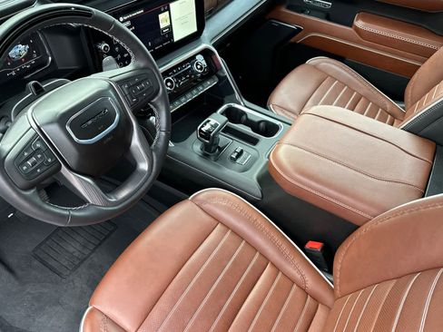 Used 2024 GMC Sierra 1500 Denali Ultimate image 11