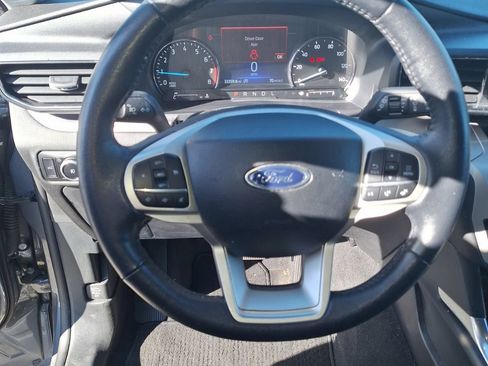 Used 2024 Ford Explorer XLT w/ Equipment Group 202A AWD/4WD image 13