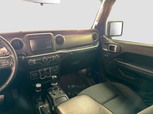 Used 2018 Jeep Wrangler Unlimited Sport S image 23