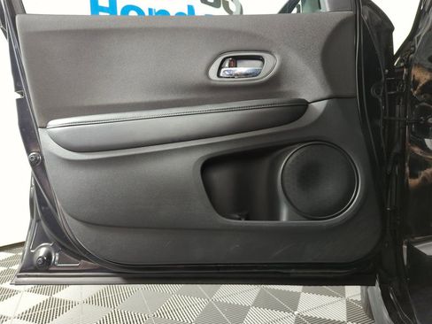 Used 2022 Honda HR-V Sport image 8